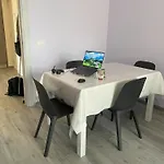 Moderno 85mq Con 2 Bagni E Posto Auto Nel Cortile Interno Апартаменты Рим