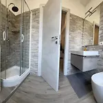 Moderno 85mq Con 2 Bagni E Posto Auto Nel Cortile Interno *