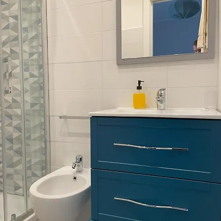 Moderno 85mq Con 2 Bagni E Posto Auto Privato شقة روما