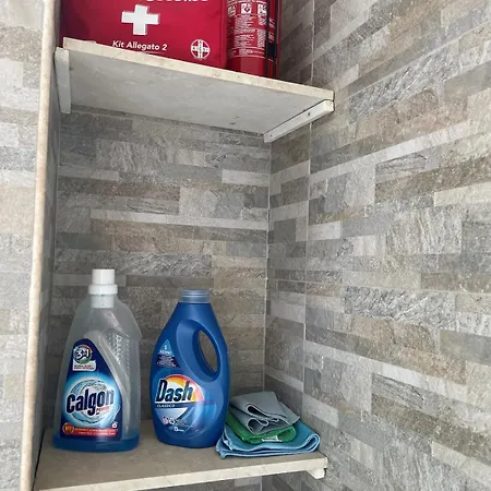Διαμέρισμα Moderno 85mq Con 2 Bagni E Posto Auto Nel Cortile Interno *