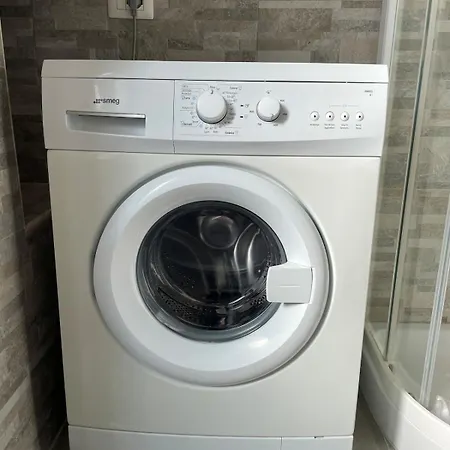 Moderno 85mq Con 2 Bagni E Posto Auto Nel Cortile Interno *