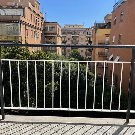 Moderno 85mq Con 2 Bagni E Posto Auto Nel Cortile Interno Ρώμη