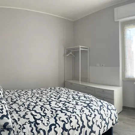 Moderno 85mq Con 2 Bagni E Posto Auto Nel Cortile Interno Ρώμη