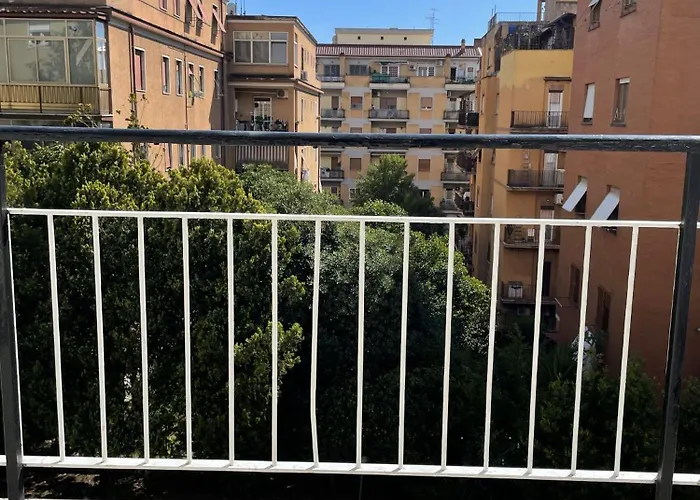Lägenhet Moderno 85mq Con 2 Bagni E Posto Auto Nel Cortile Interno *