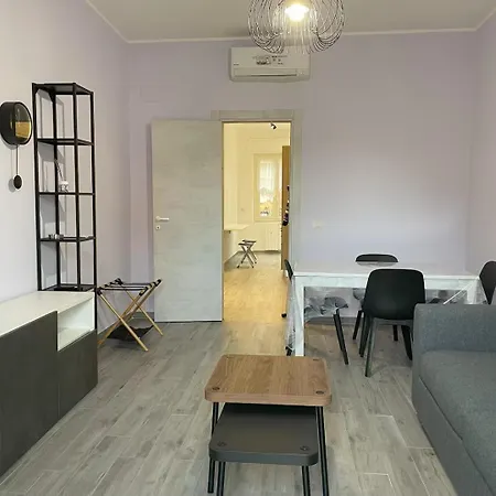 Apartment Moderno 85mq Con 2 Bagni E Posto Auto Nel Cortile Interno *
