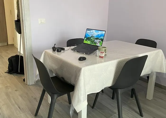 Moderno 85mq Con 2 Bagni E Posto Auto Nel Cortile Interno Lägenhet Rom
